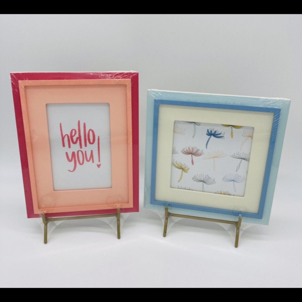 Set of 2 Picture Photo Frames Pink Blue Metal Leg Stands New 6x4” 5x5”